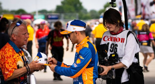 Visit Prime Video patrocinará a Kyle Larson en el doblete y documental Indy 500 y la Coca-Cola 600 page