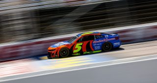 Analyzing Kyle Larson’s ‘weird’ late-race Darlington spin