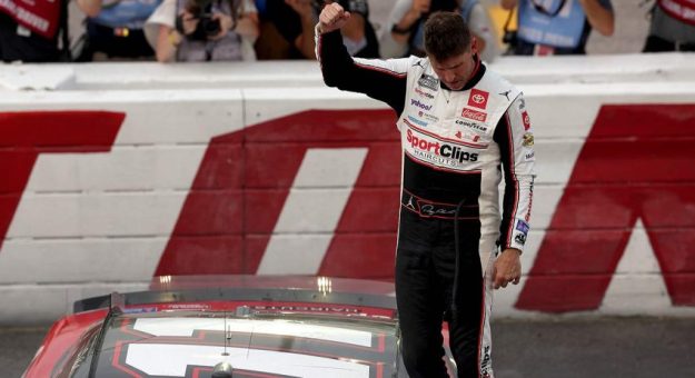 Visit Pilotos con victorias en la Cup Series después de cumplir los 40 años page