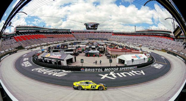 Visit Todo listo para la Food City 500 de la Cup Series 2025 en el Bristol Motor Speedway page