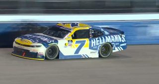 Allgaier holds off teammate Zilisch for Nashville victory