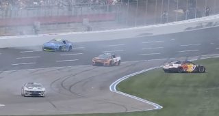 Jimmie Johnson gets loose, triggers multicar wreck early in Stage 2