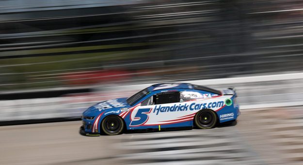 Visit Proyección del ganador para la  Autotrader EchoPark Automotive 400 en el Dover Motor Speedway page