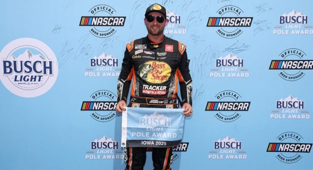 Visit Chase Briscoe ganó la Pole Position para la Iowa Corn 350 de la Cup Series 2025 page