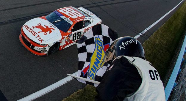Visit Connor Zilisch ganó la Mission 200 de la NASCAR Xfinity Series 2025 en el Watkins Glen International page