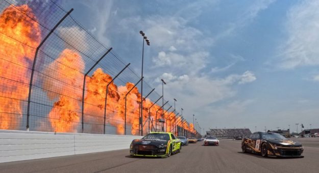 Visit Todo listo para la Enjoy Illinois 300 de los Playoffs Cup Series 2025 en Gateway page
