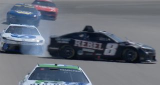 Kyle Busch’s spin brings out the first caution at Gateway