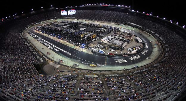 Visit Bass Pro Shops Night Race, primera eliminación de los Playoffs Cup Series 2025 page