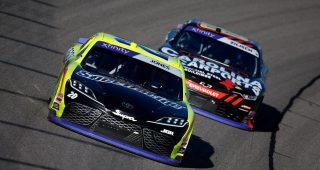 Brandon Jones punches ticket to Round of 8, wins Kansas