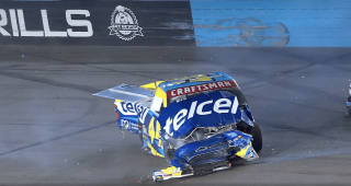 Andrés Pérez takes hard hit in wreck, collects several trucks during final stage