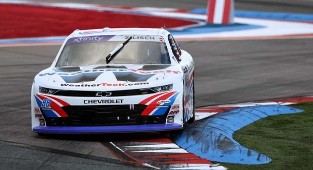 Visit Connor Zilisch ganó la Blue Cross NC 250 de la Xfinity Series 2025 en Charlotte page