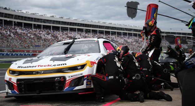 Visit Estrategia de neumáticos determinó el dramático final de la Roval 400 page