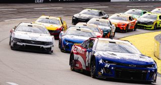 Byron wins Martinsville, secures spot in Championship 4