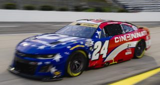 Martinsville is green: Byron leads field to begin Round of 8 elimination race