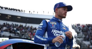 Inside the Race: Larson ran a mature race to advance