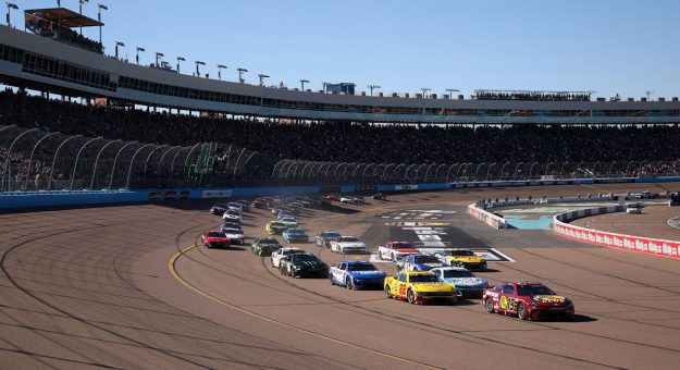 Visit El duelo bajo el sol: Phoenix decide al campeón de NASCAR Cup Series 2025 page