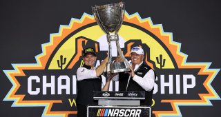 Jeff Gordon relives Larson’s wild final restart: ‘Just bring it home!’