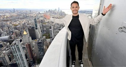 Nov 6 Kyle Larson Nyc Champions Tour 922x490