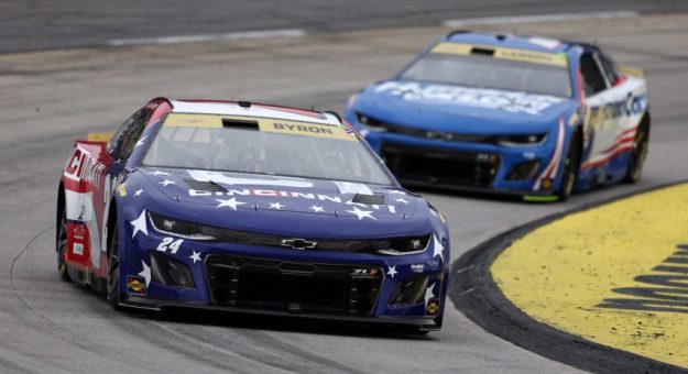 Visit Pilotos con más vueltas de líder en la temporada Cup Series 2025 page