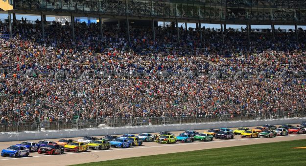 Visit Top 30 pilotos de la NASCAR Cup Series 2025 page