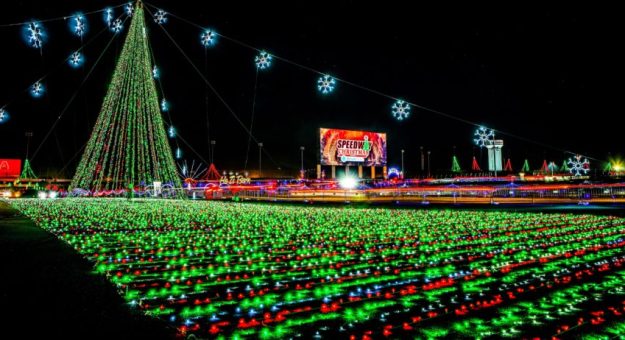 Visit Las luces de la Navidad 2025 en las pistas de la NASCAR page