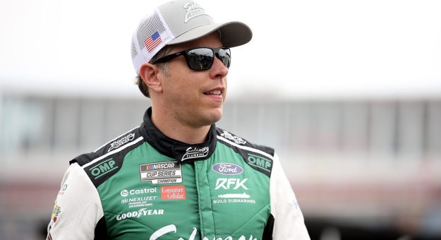 Visit Brad Keselowski fue operado con éxito tras sufrir fractura en accidente de esquí page