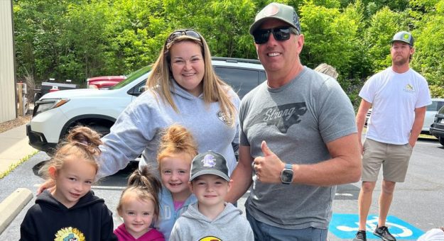 Visit La gran labor de Greg Biffle: héroe de la clase trabajadora de la NASCAR page