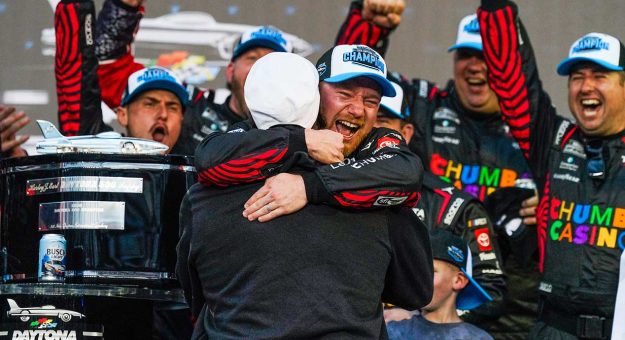 Visit Tyler Reddick ganó la Daytona 500 de la NASCAR Cup Series 2026 page