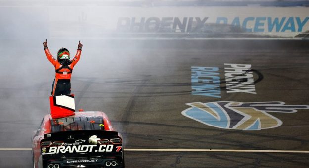 Visit Justin Allgaier ganó la GOVX 200 de la O´Reilly Auto Parts Series 2026 en Phoenix page