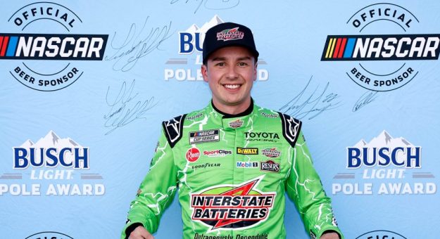 Visit Christopher Bell ganó la Pole Position para la Pennzoil 400 en Las Vegas page