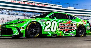 Polesitter prevails: Bell wins Stage 1 at Vegas