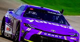 How Hamlin threaded the needle to win Las Vegas