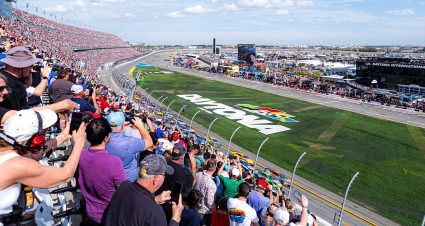 green flag of 2026 Daytona 500