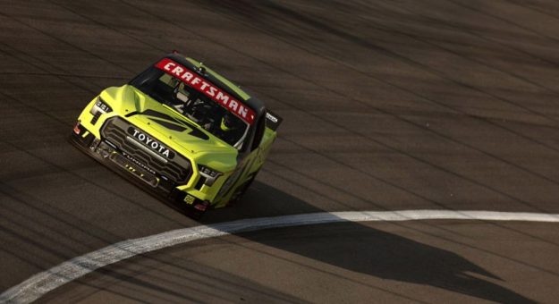 Visit Corey Heim repitió victoria en la Black’s Tire 200 en el Rockingham Speedway page