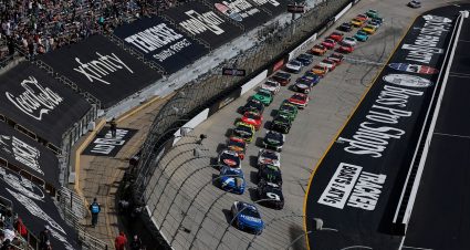 4 13 25 Cup Series Race Bristol.jpg