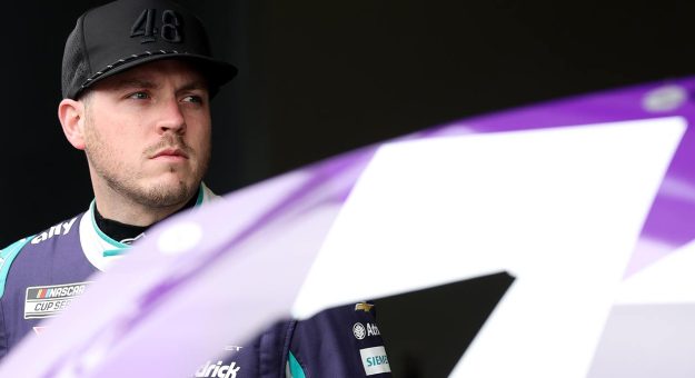 Visit Alex Bowman ‘agradeció por volver’ a la Cup Series tras su episodio de vértigo page
