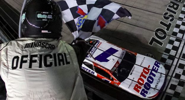 Visit Connor Zilisch ganó la Suburban Propane 300 de la O´Reilly Auto Parts Series en Bristol page