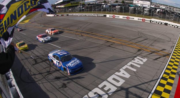 Visit Corey Day ganó la Ag-Pro 300 de la O´Reilly Auto Parts Series en Talladega page