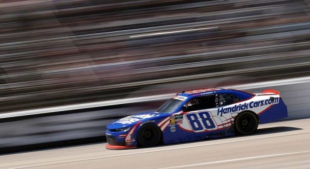 Visit Kyle Larson ganó la Andy’s Frozen Custard 340 de la O´Reilly Auto Parts Series 2026 en Texas page