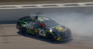 Wallace spins, backs into wall during Cup Series practice at Texas