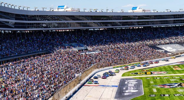 Visit 3 Up, 3 Down: Pilotos Cup Series 2026 en direcciones contrarias de Texas a Watkins Glen page