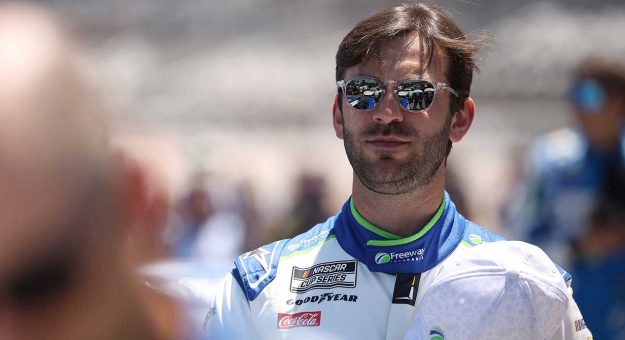 Visit Daniel Suárez ganó el NASCAR All-Star Race Fan Vote 2026 page