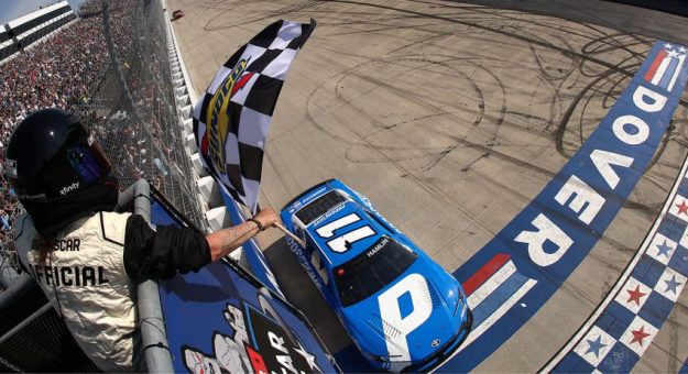 Visit Denny Hamlin ganó la All-Star Race 2026 en el Dover Motor Speedway page