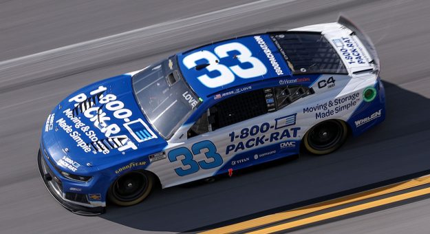 Visit RCR no usará el No. 8 y lo reemplazará con el No. 33 a partir del fin de semana en Charlotte page
