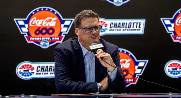Visit Steve O’Donnell, CEO de la NASCAR: Kyle Busch: define lo que es ser un piloto page