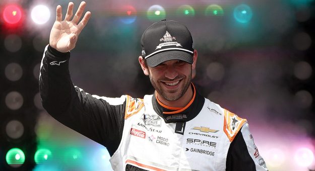Visit Cabeza fría y pies en la tierra para Daniel Suárez en su mejor temporada en la Cup Series page