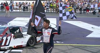 ‘We’re still thinking of Kyle’: Hamlin honors Busch in Victory Lane