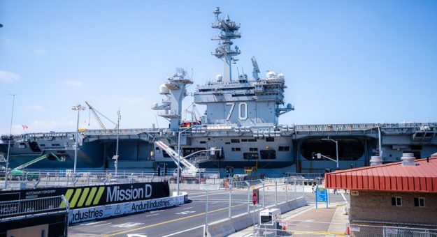 Visit Así se construyó el circuito callejero de la Base Naval de Coronado para la NASCAR page