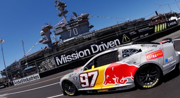 Visit Shane van Gisbergen ganó la Pole Position para la Anduril 250 en la Base Naval de Coronado page