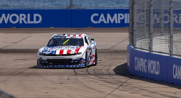 Visit Austin Hill ganó laUnited Rentals Driven to Serve 250 de la O´Reilly Series en San Diego page